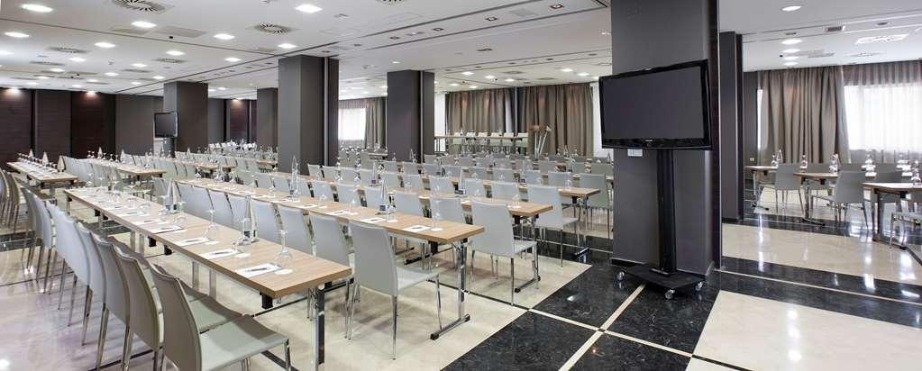 Nh Ribera Del Manzanares Hotel Madrid Kemudahan gambar