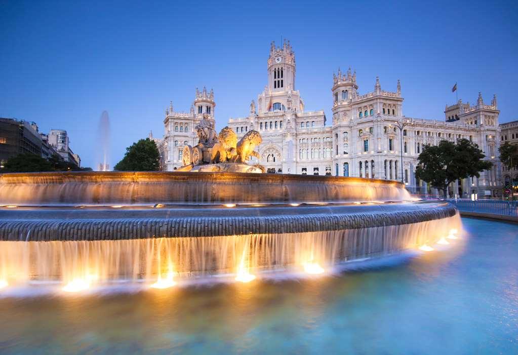 Nh Ribera Del Manzanares Hotel Madrid Luaran gambar