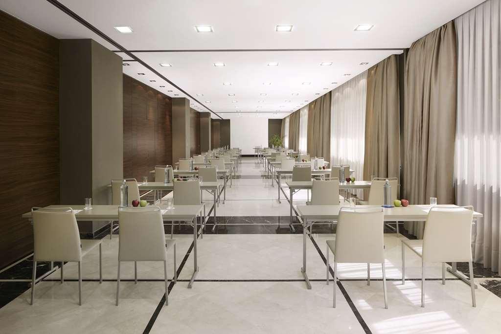 Nh Ribera Del Manzanares Hotel Madrid Kemudahan gambar